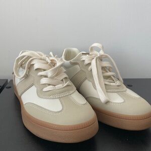 NEW Warriors Sneakers W7.5